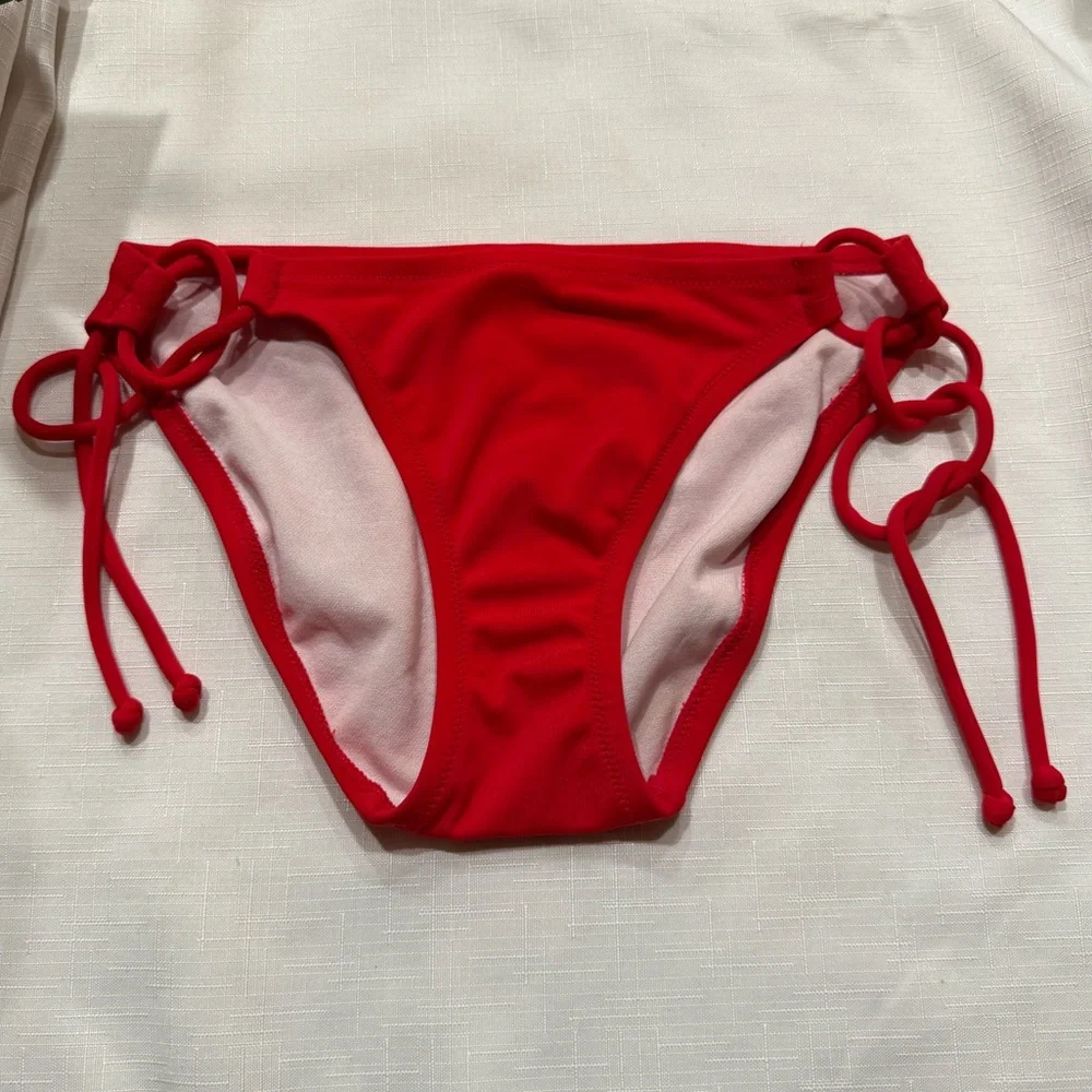 NWOT Victoria’s Secret String Bikini Red Bow Side Ties Lined⭐️⭐️⭐️⭐️⭐️